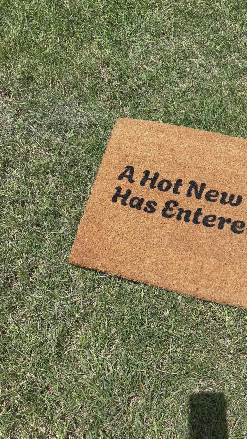A Hot New Bombshell Has Entered The Villa Doormat
