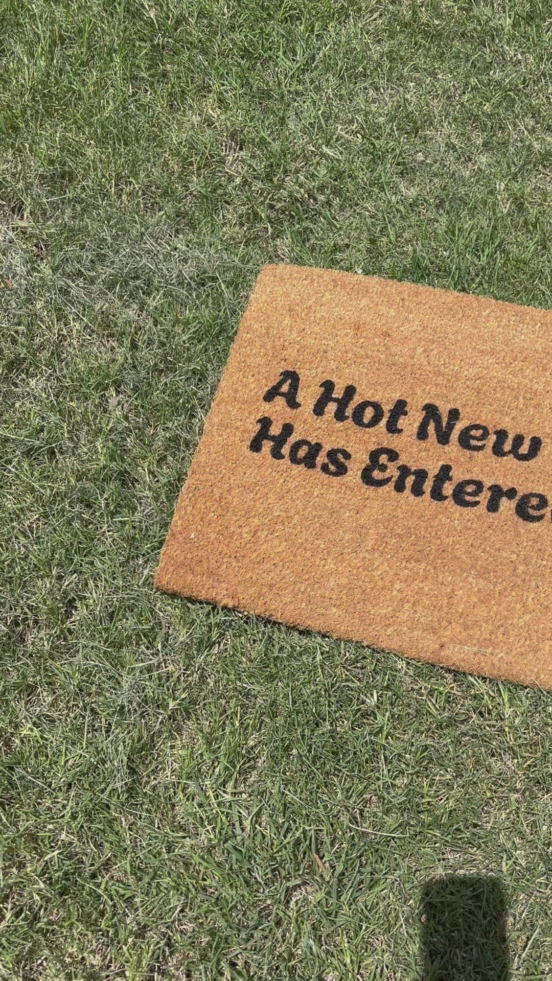 A Hot New Bombshell Has Entered The Villa Doormat